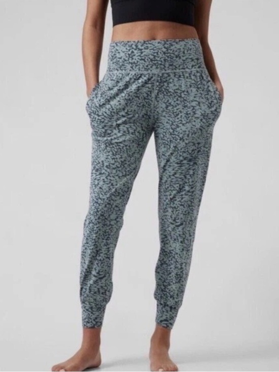 Athleta Pants - Athleta Salutation Jogger Ocelot Spot Minimalistic Women's Sz Medium Athleisure